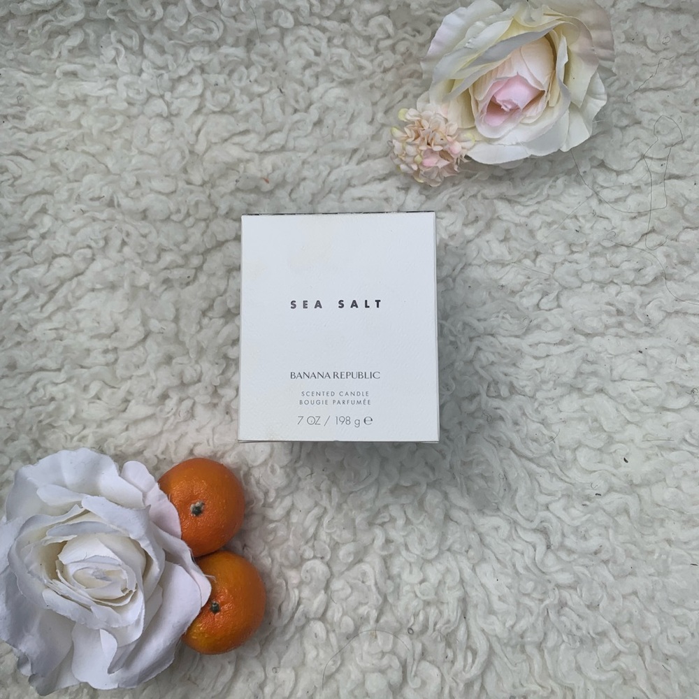 Banana Republic SEA SALT Candle